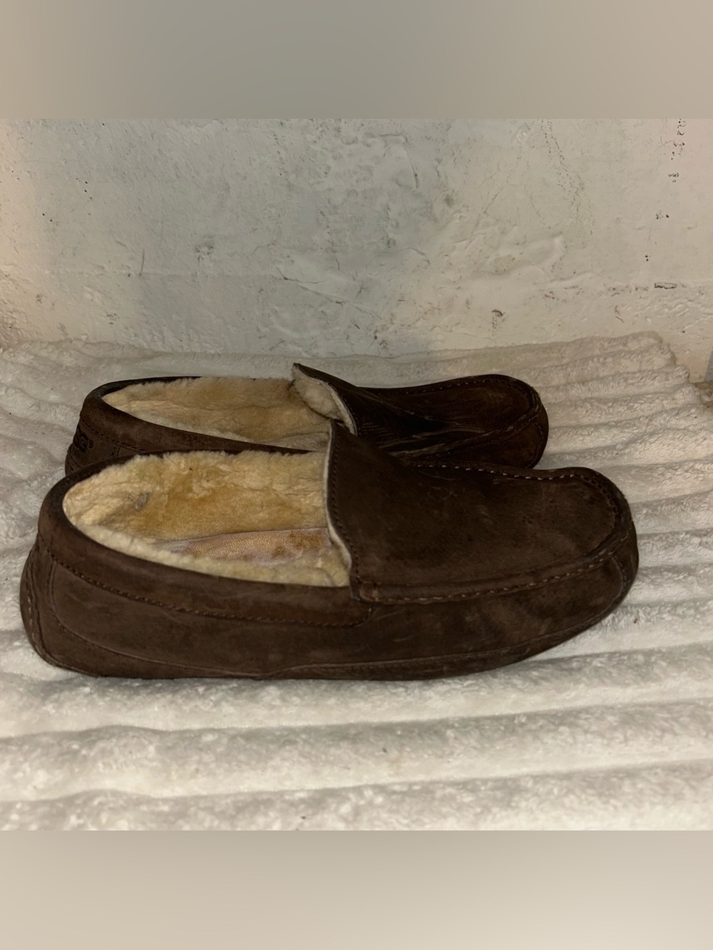 UGG Men's Dark Brown Suede Shearling-Lined Slip-On Loafers